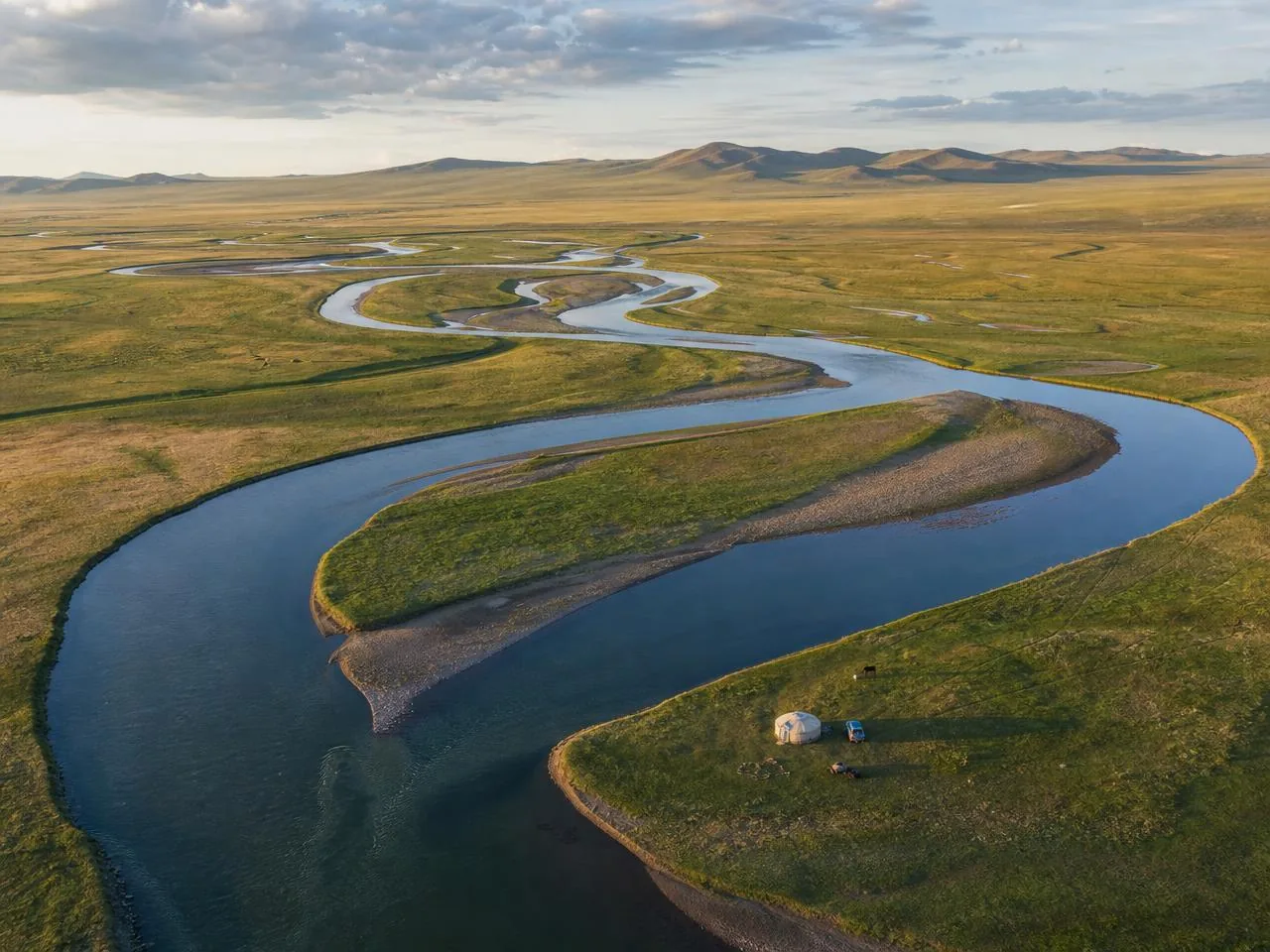 Aerial view of a river system crossing the grassland